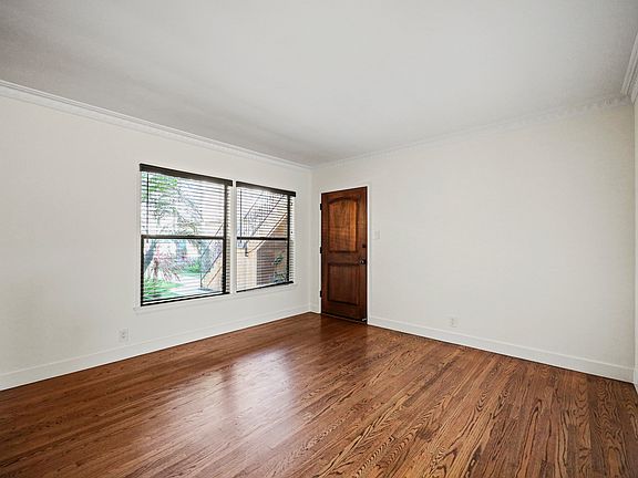 2nd image of 3665 Jasmine Ave APT 3