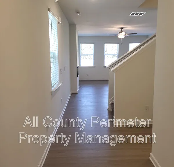 52 Berry Dr — Photo 2