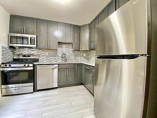 3rd image of 3225 Johnson Ave APT 2G