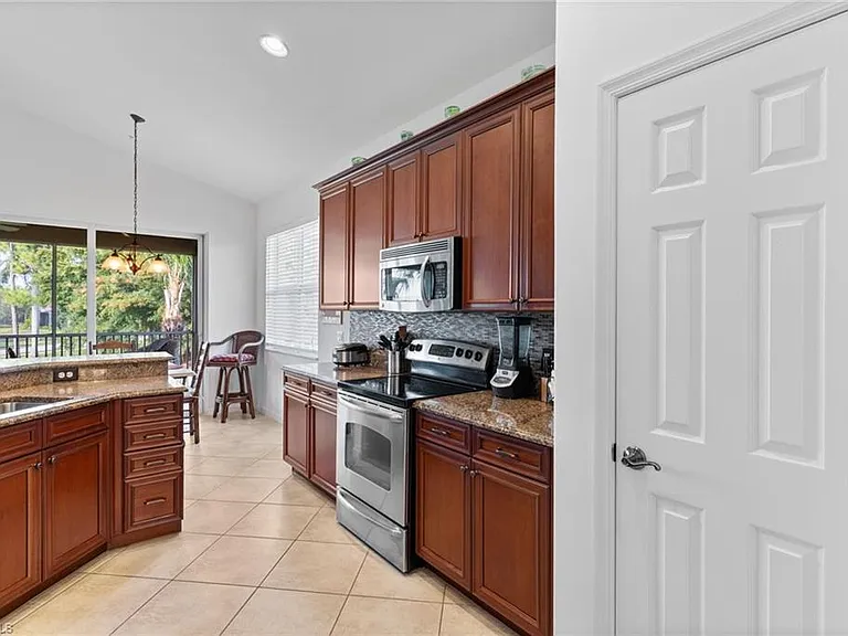 6693 Alden Woods Cir #202 — Photo 3