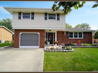 79 Reynolds Rd, West Seneca, NY 14224