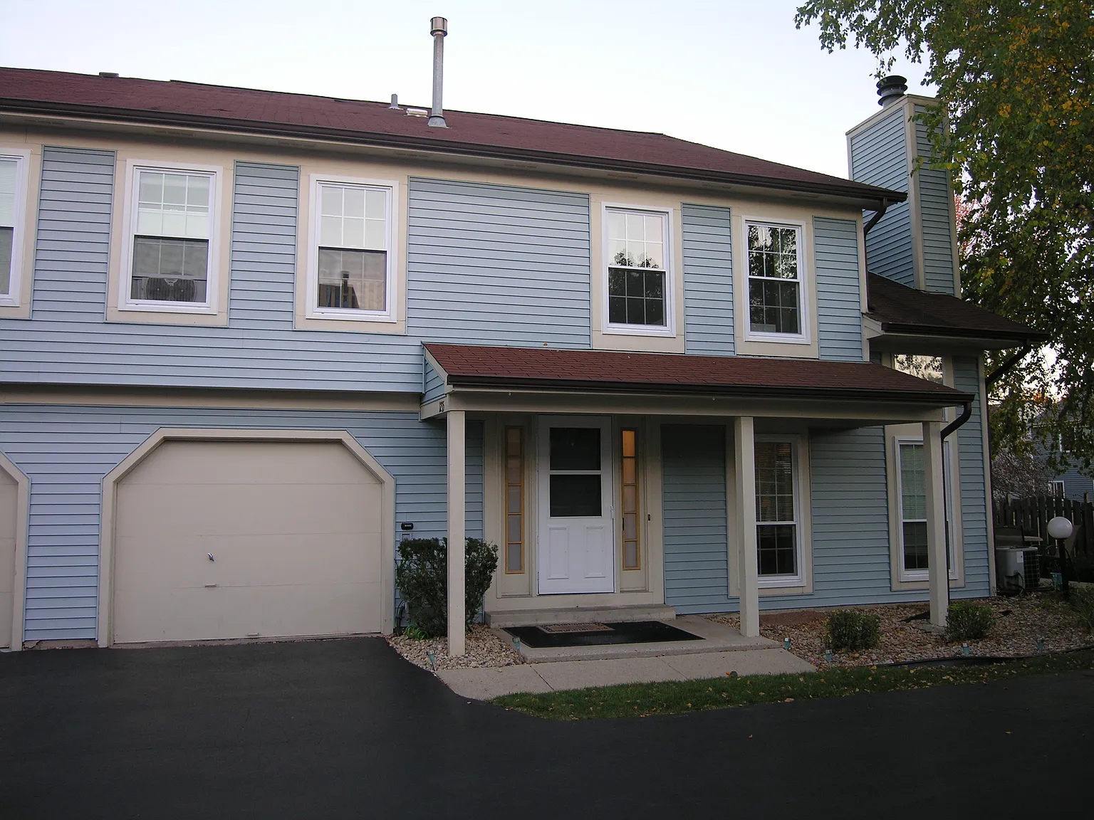 1235 Clematis Dr photo 1
