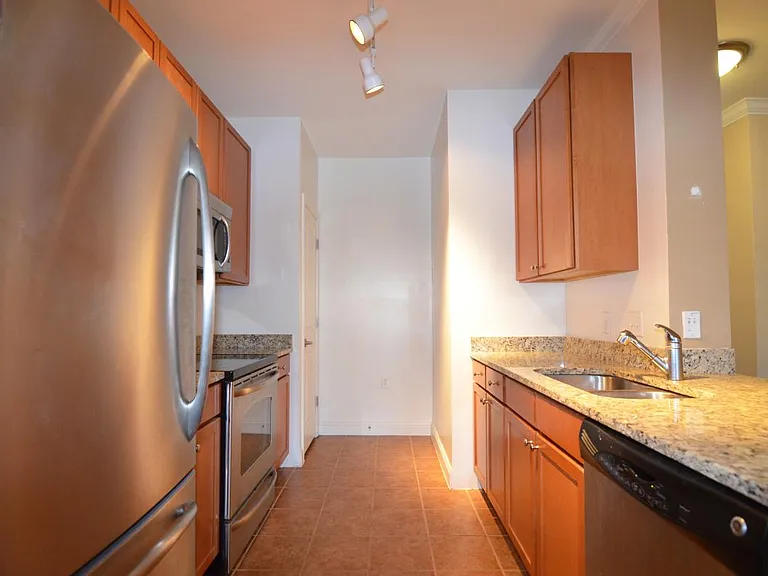 1391 Pennsylvania Ave SE #452 — Photo 4