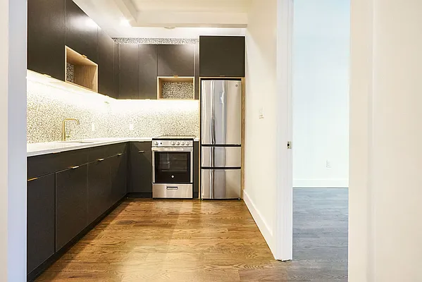 Rented by Lodger Corp | media 17