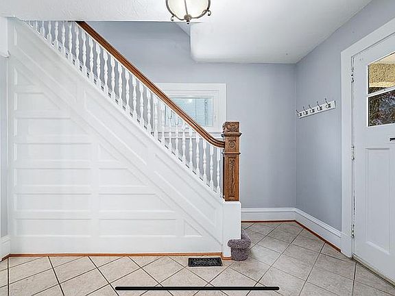 2nd image of 526 Grimes St