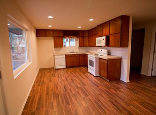 235 Fairacres Ln, Roseburg, OR 97470