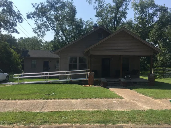 432 E Troy St, Brundidge, AL 36010