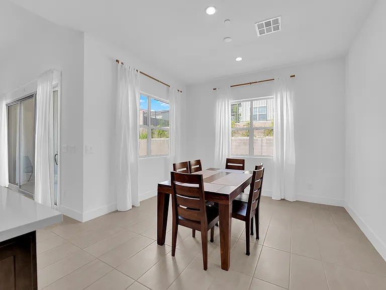 323 Robledo St — Photo 15