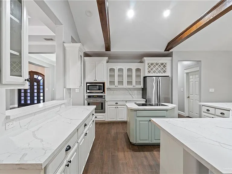 2510 May Ave — Photo 7