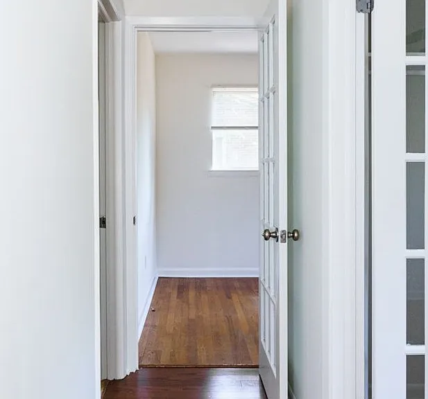 1606 Madrid Ave — Photo 35