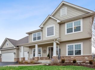 3600 Harmony Cir, Elgin, IL 60124