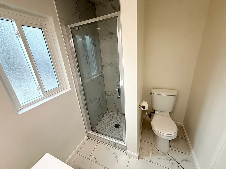 3700 E 4th St #1 — Photo 10