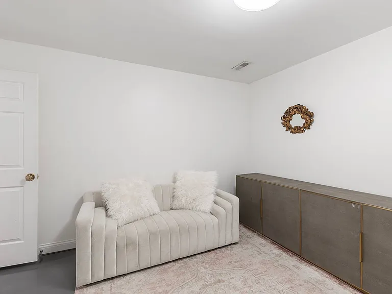 9435 Norwood Dr — Photo 54