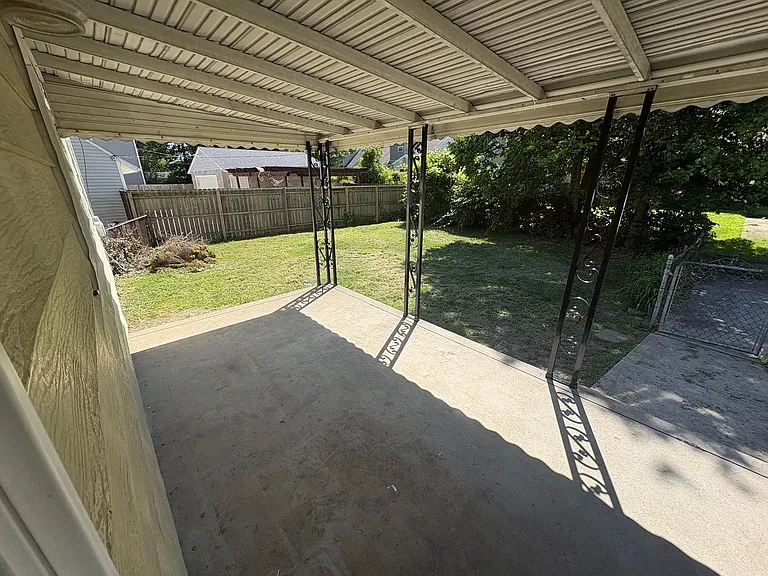 525 S Everett Ave — Photo 12