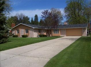 1530 Fromm Dr, Saginaw, MI