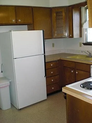 3 bed, $1,550 — Photo 3