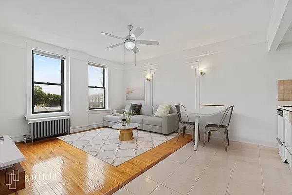 1st image of 460 Ovington Ave #4