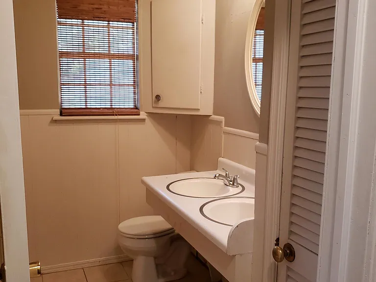 652 Lotus Ave — Photo 11