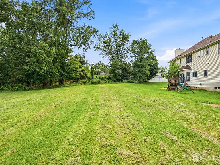33 Melbloum Ln — Photo 32