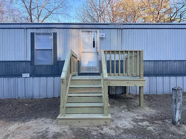 2909 Pinecrest Drive - 1 — Photo 2