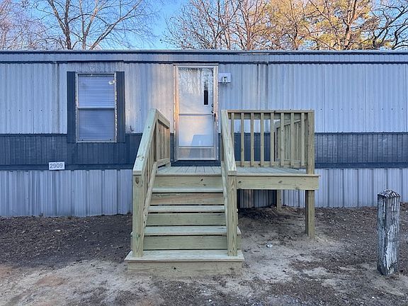 2nd image of 2909 Pinecrest Dr