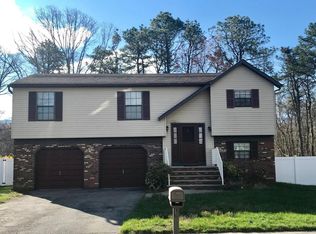 5 Cidermill Ct, Howell, NJ 07731