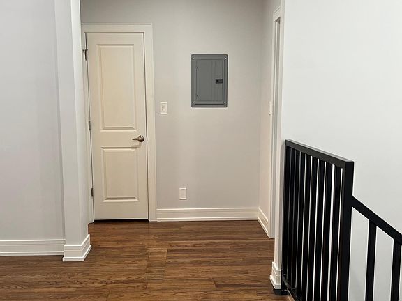 5th image of 3051 N Spaulding Ave #1