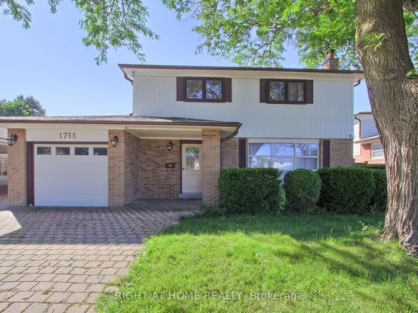 1715 Oberon Cres, Mississauga, ON L4X 2K7