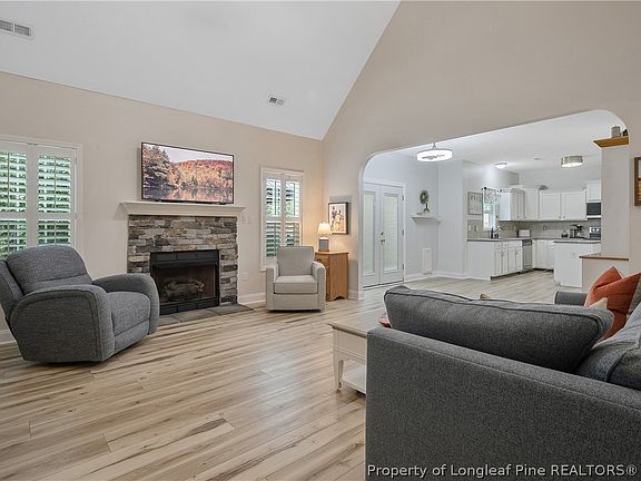 3rd image of 522 Hammond Farms Rd