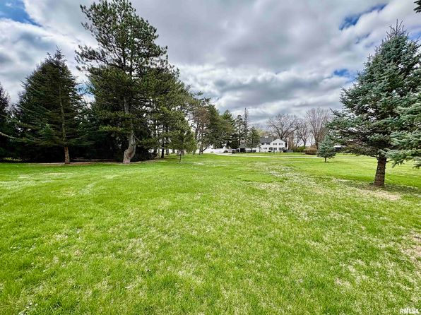 345 Park Lane Dr, Galesburg, IL 61401