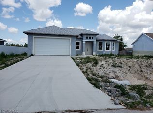 2608 38th St SW, Lehigh Acres, FL 33976