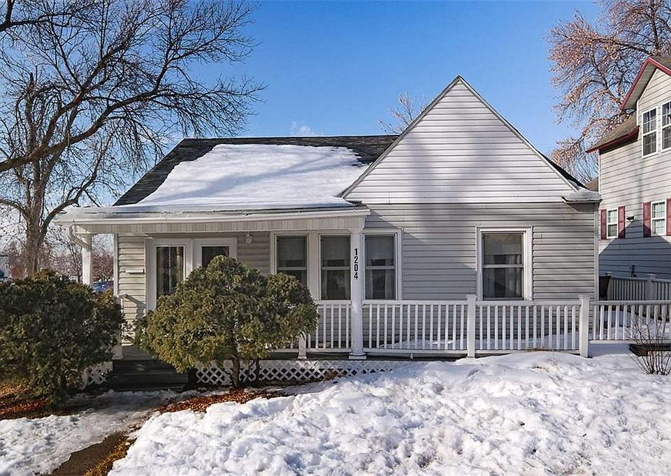 1st image of 1204 N 26th St