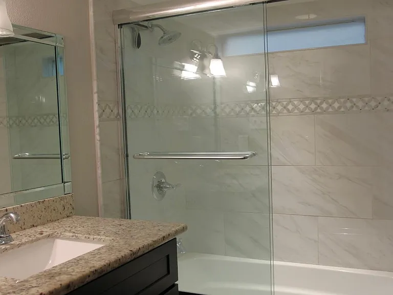 2228 Magnolia St — Photo 14
