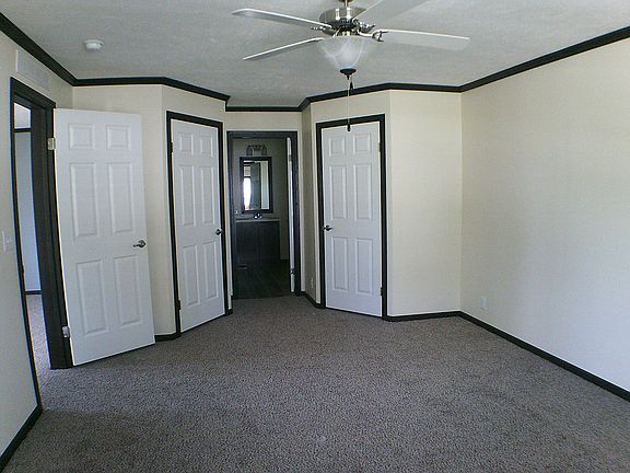 3rd image of 3765 Emerald Park Dr