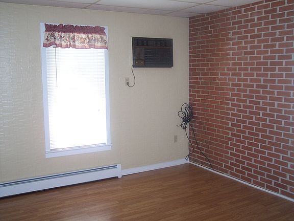 2nd image of 223 S Church St