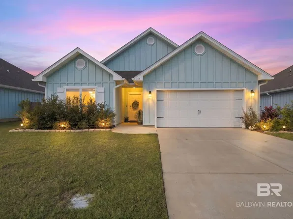4111 Montague Dr, Gulf Shores, AL 36542