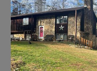 3820 State Highway 689 E, Flatgap, KY 41219
