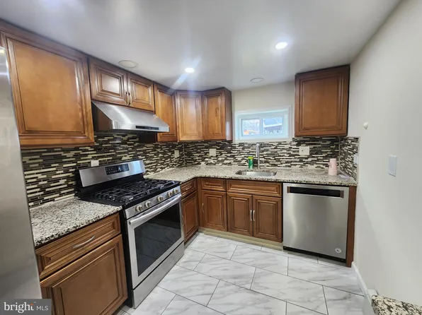 808 Shadeland Ave, Burlington, NJ 08016