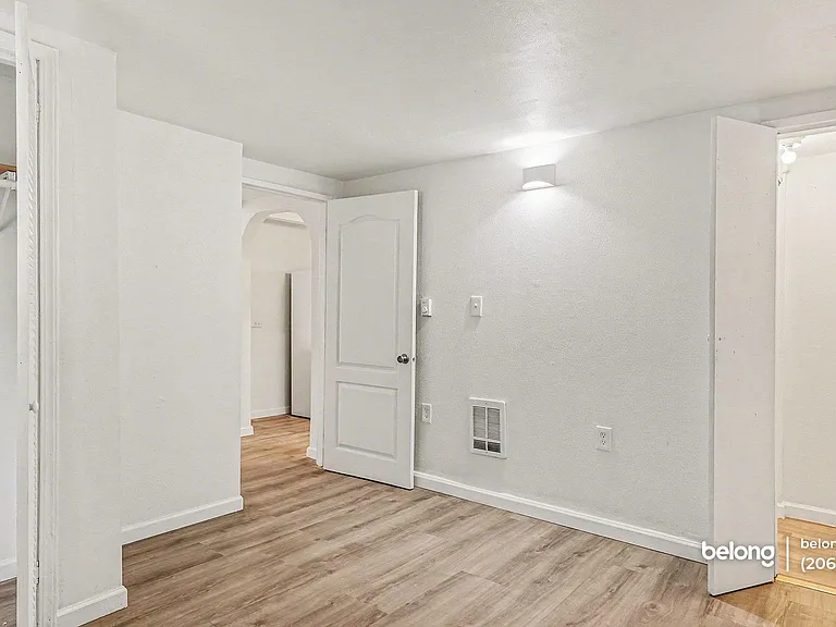 16702 Linden Ave N — Photo 14