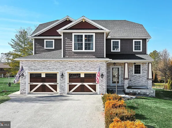 846 Hancock Dr, Gettysburg, PA 17325