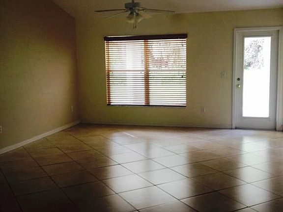 3rd image of 252 NW Archer Ave