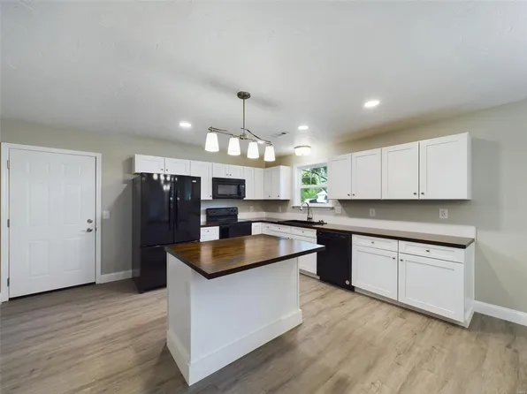 400 Morgan St, Waynesville, MO 65583
