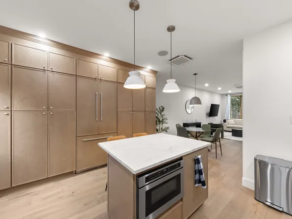 10 Hausman Street image 26 of 30