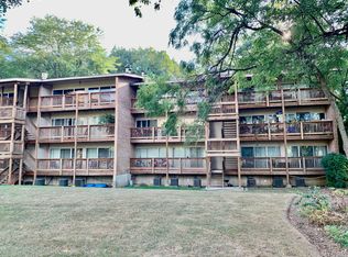 5880 Forest View Rd APT B, Lisle, IL 60532