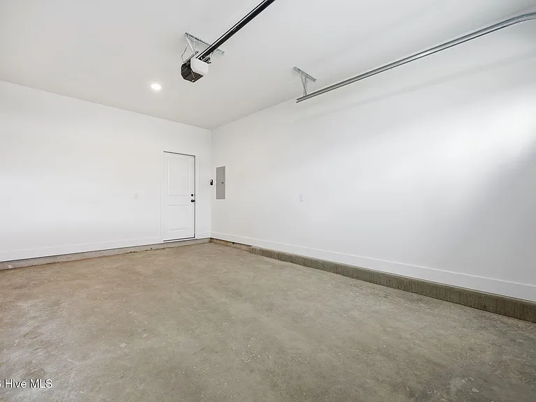 649 Abigail Taylor Dr #B — Photo 27