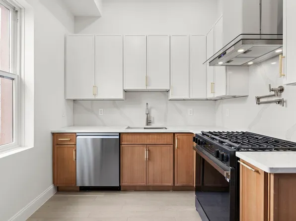 133 Clifton Place image 6 of 20