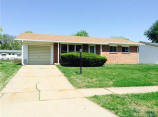 511 Haventree Dr, Hazelwood, MO 63042