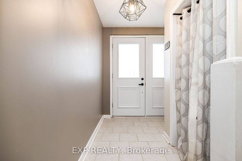 Ottawa House for rent - 3 Bedrooms — photo 3