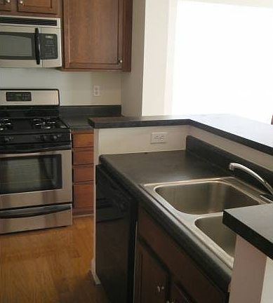 5th image of 3335 Ellendale Ave