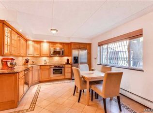 1435 33rd Rd #1, Astoria, NY 11106